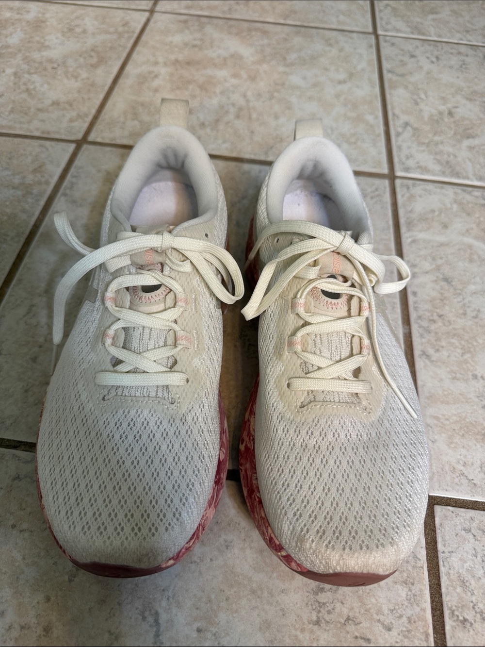 Women's White & Pink Running Shoes - Picture 3 of 5